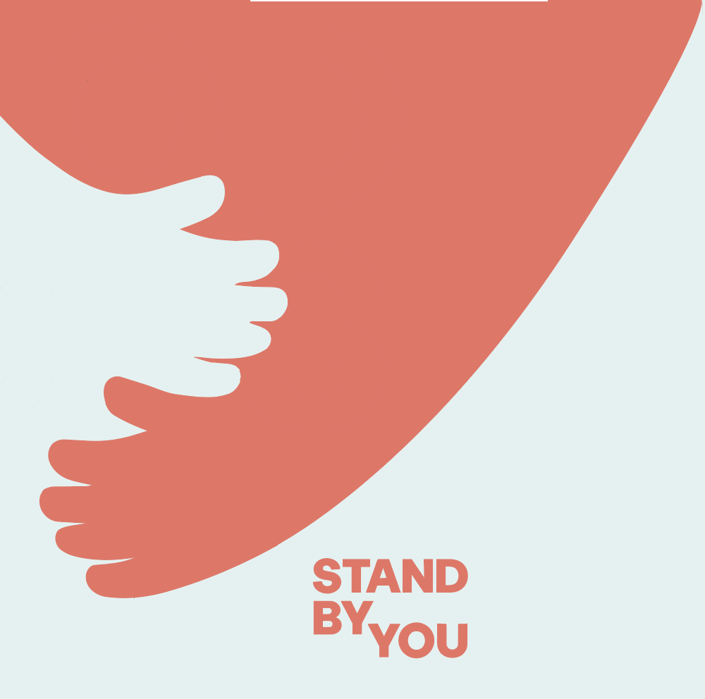 Minimalistische Illustration eines großen rosa Flügels, der einen kleineren weißen Flügel umschließt, darunter in fetten Buchstaben die Worte „STAND BY YOU“, alles vor einem hellblauen Hintergrund – ein sanftes Symbol der Unterstützung, inspiriert vom Geist der Freiwilligenplattform.